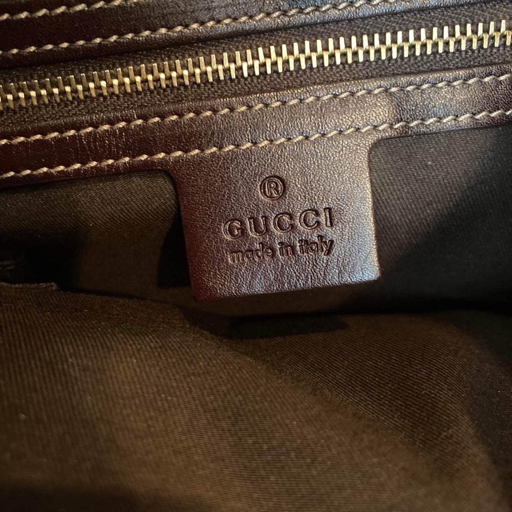 Gucci Dark Brown Shoulder Bag with Iconic Emblem - Picture 10 of 12